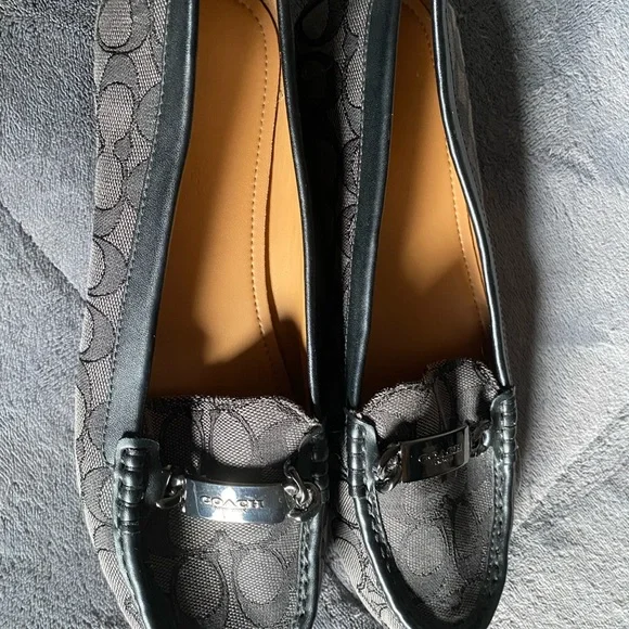 Shoes - Picture 5 of 5